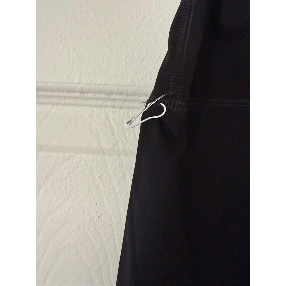 NWOT Everlane Black Biker Shorts small - Picture 3 of 3